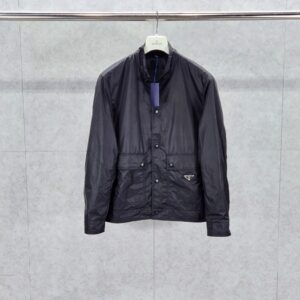 [국내배송]프라다 리나일론 포켓 로고 경량 바람막이 자켓