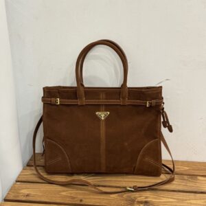 [국내배송]프라다 스웨이드 토트백