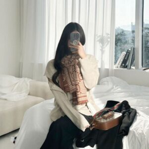 [국내배송]구찌 [GUCCI] 수입프리미엄 GG 자카드 하운드체크 패턴 니트 스카프