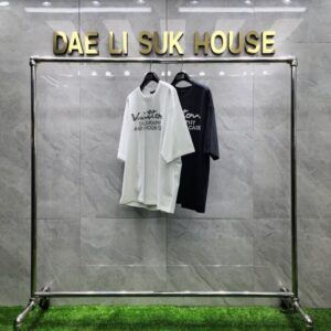 [국내배송]루이비통 스톤/진주장식 로고 반팔 티셔츠