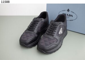 [국내배송]프라다 [PRADA] 25 SS 다이아몬드 패턴 가죽 스니커즈