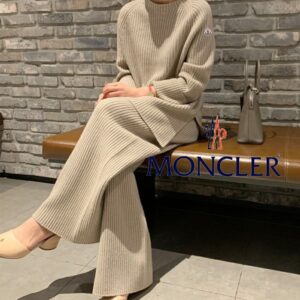 [국내배송]몽클레어 시애틀 골지투피스