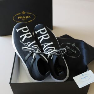[국내배송]프라다 [ P*ADA ] 수입 로고 니트 스니커즈
