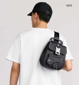 [국내배송]디올 갤럽 슬링백