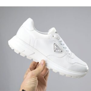 [국내배송]프라다 [PRADA] 수입프리미엄급 프라다 리나일론 브러시드 가죽 스니커즈