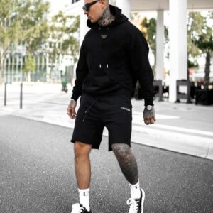 [국내배송]프라다 트라이앵글 넥플레이트 커플 후드