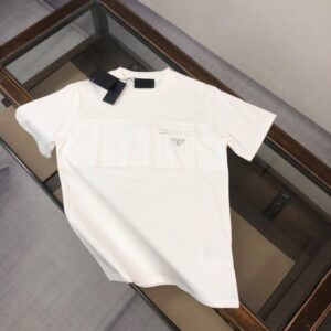 [국내배송]프라다 트라이앵글 플레이트 반팔