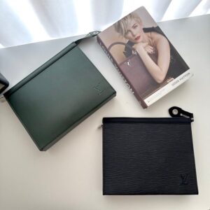 [국내배송]루이비통 모노그램 포쉐트 보야주 클러치