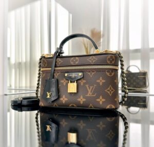 [국내배송]루이비통 베니티 체인 파우치 M47125