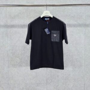 [국내배송]프라다 포켓 트라이앵글 로고 반팔 티셔츠