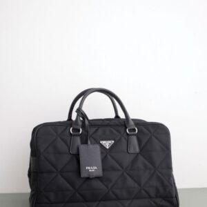 [국내배송]프라다 Quilted Re-Nylon travel bag