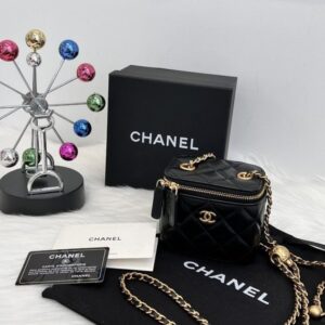 [국내배송]샤넬 골든볼 미니 베니티백 블랙 램스킨