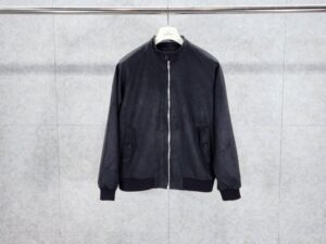 [국내배송]프라다 스웨이드(송아지 가죽) 보머 재킷