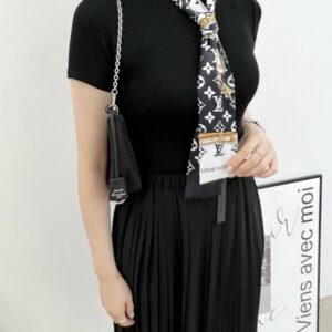 [국내배송]루이비통 모노그램 컨피덴셜 방도 스카프