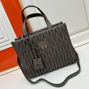 [국내배송]미우미우 토트백 라지