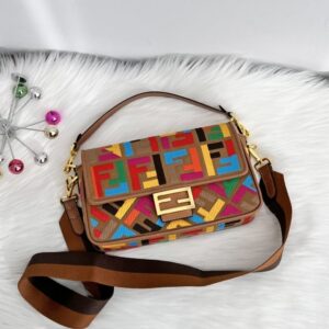 [국내배송]펜디 바게트 백