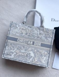 [국내배송]디올 북토트 그레이 에크루 자수 라지