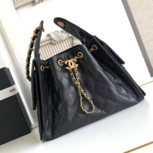 [국내배송]샤넬 25SS CC로고 포켓 호보백 AS5293