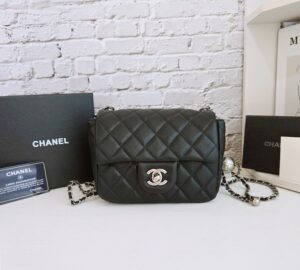 [국내배송]샤넬 쁘띠삭 실버볼 크로스백 램스킨