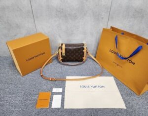 [국내배송]루이비통 사이드 트렁크MM 백