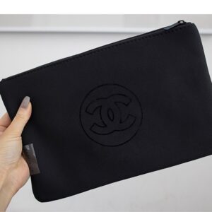 [국내배송]샤넬 프리시전 파우치 클러치